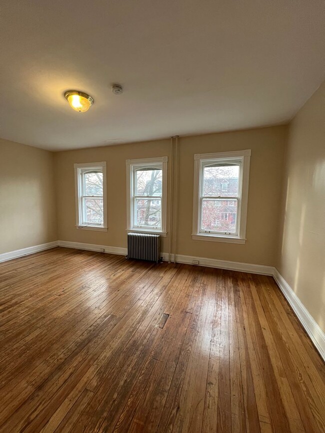 247 E Ross St in Lancaster, PA - Building Photo - Building Photo