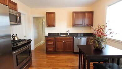 62 Litchfield St, Unit 3 in Boston, MA - Building Photo - Building Photo