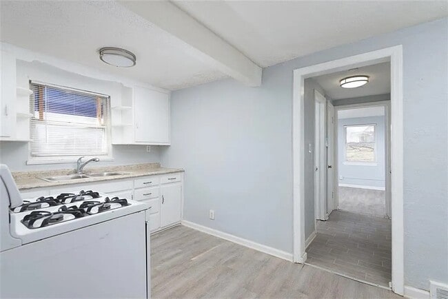 724 N Noland Rd, Unit 724 A in Independence, MO - Building Photo - Building Photo