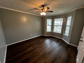 19819 Dawn Mist Dr in Humble, TX - Foto de edificio - Building Photo