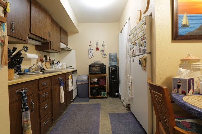 Western Winds (Senior Housing) in Tucson, AZ - Building Photo - Interior Photo