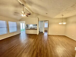 9219 Goodmeadow Dr in Houston, TX - Foto de edificio - Building Photo