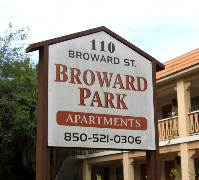 Broward Park Apartment in Tallahassee, FL - Foto de edificio - Building Photo