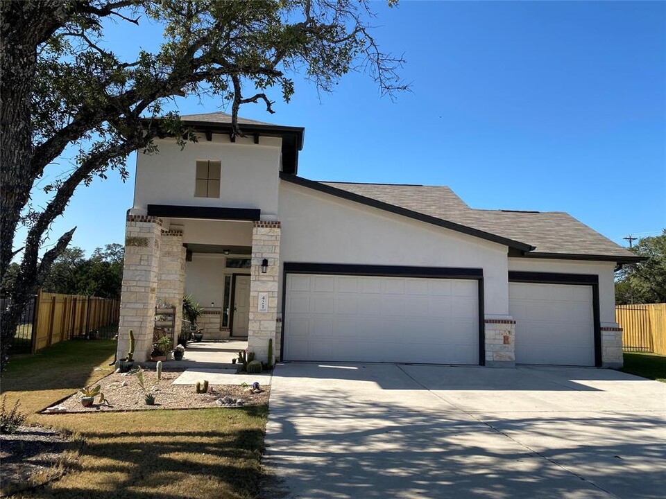 421 Cinnamon Teal Ln in Leander, TX - Building Photo