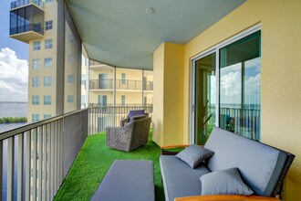 2745 First St in Ft. Myers, FL - Building Photo - Building Photo