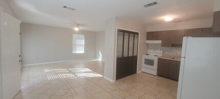 3128 NW 18th St in Gainesville, FL - Building Photo - Building Photo