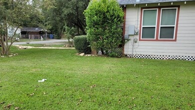 9835 Willow Creek Commerce Dr in Tomball, TX - Building Photo - Building Photo