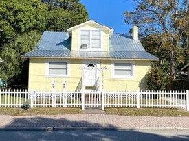 1006 13th Ave W in Bradenton, FL - Building Photo