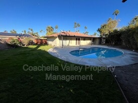 1545 Inca Cir in Palm Springs, CA - Building Photo