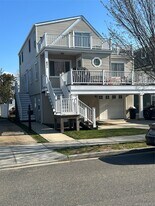 631 W Market St in Long Beach, NY - Building Photo