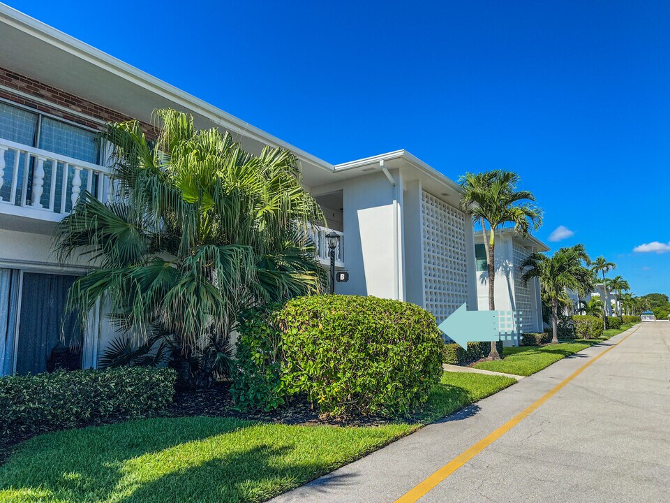 4501 S Ocean Blvd in South Palm Beach, FL - Building Photo