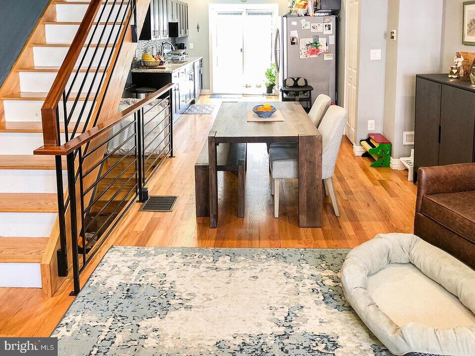 430 Greenwich St in Philadelphia, PA - Building Photo