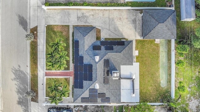 916 31st St in West Palm Beach, FL - Building Photo - Building Photo