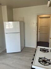 1437 Lucile Ave in Los Angeles, CA - Building Photo - Building Photo