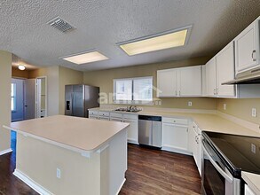 304 Sandlewood Ln in Cedar Hill, TX - Foto de edificio - Building Photo