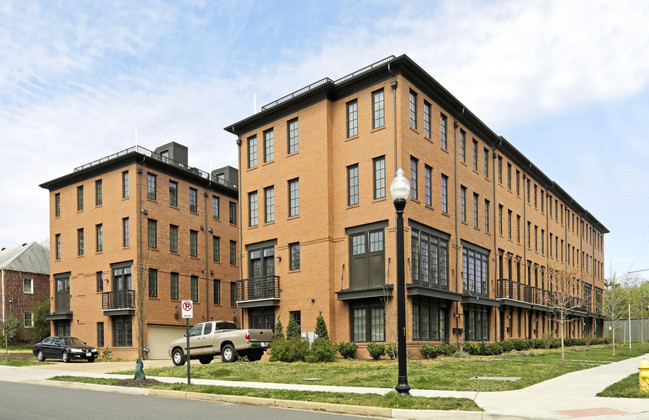 The Crossing at Ballston in Arlington, VA - Building Photo - Building Photo