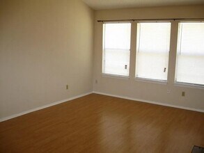 1905 Golden Pheasant Dr in Austin, TX - Building Photo - Building Photo