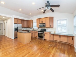 42 Corchaug Ave in Port Washington, NY - Building Photo - Building Photo