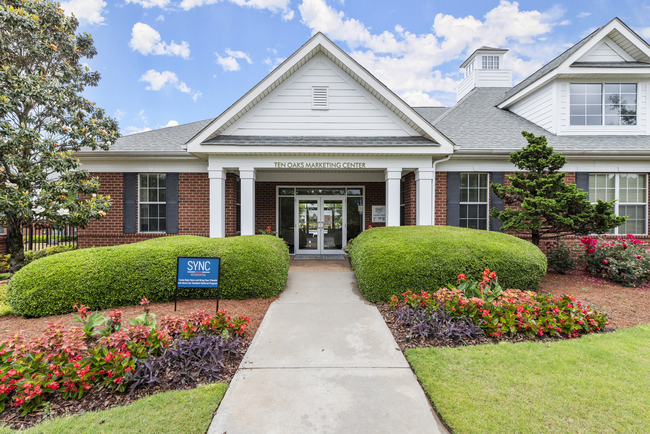 SYNC at Ten Oaks in Lawrenceville, GA - Foto de edificio - Building Photo