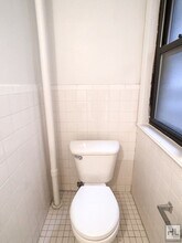 EAST 70 STREET, Unit 2 in New York, NY - Foto de edificio - Building Photo