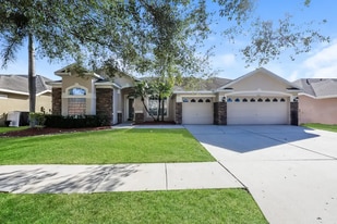 7225 Bucks Ford Dr in Riverview, FL - Building Photo