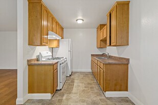 21 Leisure Ln in El Sobrante, CA - Building Photo