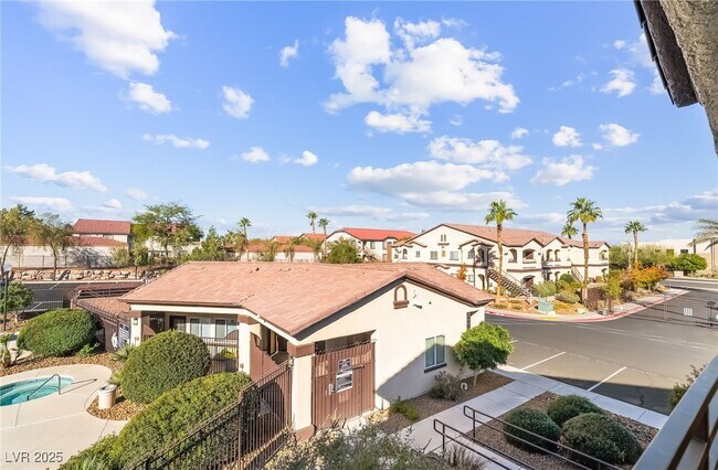 property at 2291 W Horizon Ridge Pkwy