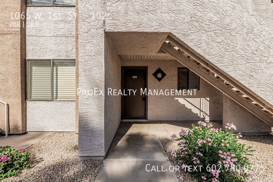 1065 W 1st St in Tempe, AZ - Building Photo