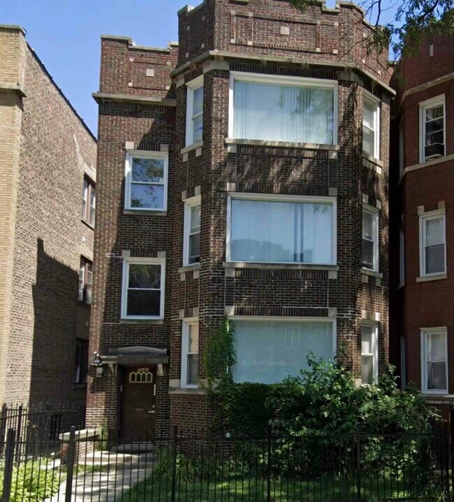 property at 7541 S Essex Ave