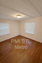 10327 Renfrew Dr in St. Louis, MO - Building Photo - Building Photo