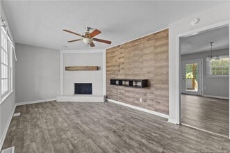 801 Algood Ave in Hope Mills, NC - Building Photo - Building Photo
