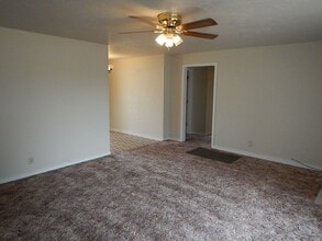 1070 NE Allen Ave in Prineville, OR - Building Photo - Building Photo