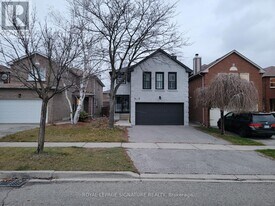 6429 Longspur Rd in Mississauga, ON - Building Photo