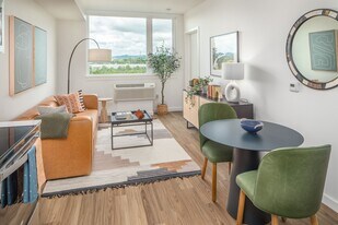 The Overland in Tigard, OR - Building Photo