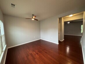 624 Leonard Ln in Newport News, VA - Building Photo - Building Photo