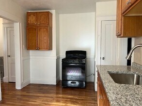 524 Hyde Park Ave in Boston, MA - Building Photo - Building Photo