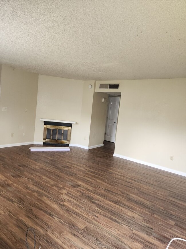 3100 Coffee Rd in Modesto, CA - Building Photo - Building Photo