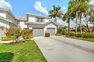 8385 Whisper Trace Way in Naples, FL - Building Photo