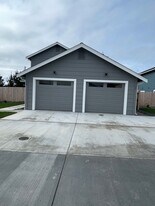 1122 Chelsea Wy in Mckinleyville, CA - Building Photo