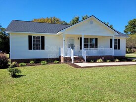 111 Sunset Dr in Dunn, NC - Building Photo