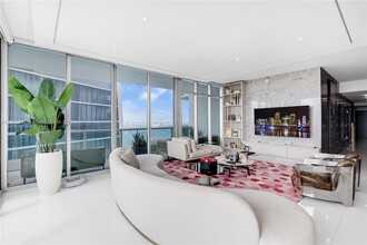 900 Biscayne Blvd, Unit 6109 in Miami, FL - Building Photo - Building Photo