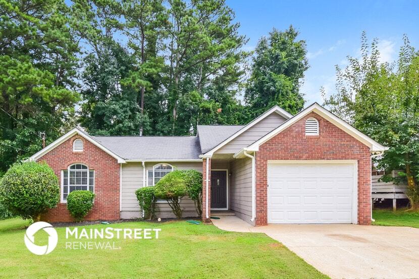 5250 Kirk Dr in Atlanta, GA - Building Photo