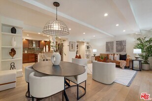 850 Kings Rd in West Hollywood, CA - Building Photo