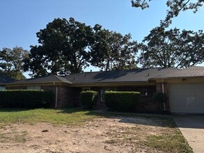 4316 Aberdeen Dr in Tyler, TX - Foto de edificio - Building Photo
