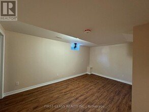 3162 Caulfield Crescent in Mississauga, ON - Building Photo - Building Photo