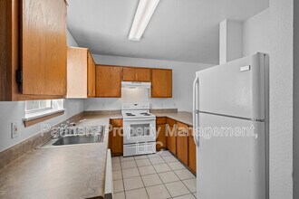 892 S Curtis Ave in Fayetteville, AR - Building Photo - Building Photo