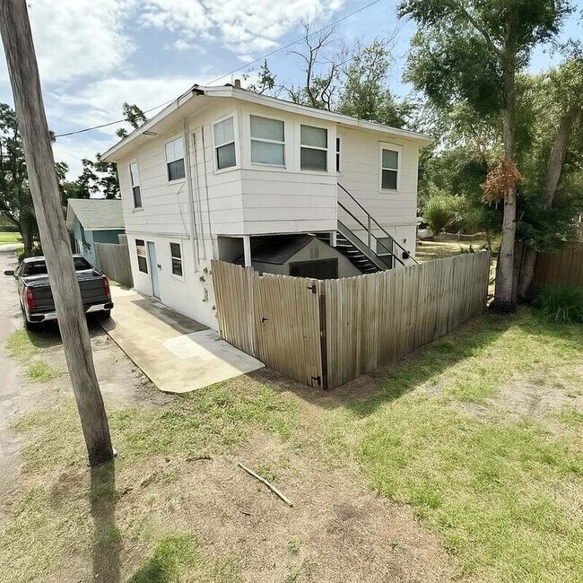 725 21st Ave S in St. Petersburg, FL - Building Photo - Building Photo