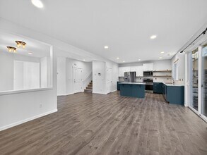 9825 15th Pl SE in Lake Stevens, WA - Building Photo - Building Photo