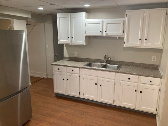 property at 6 Higgins Pl