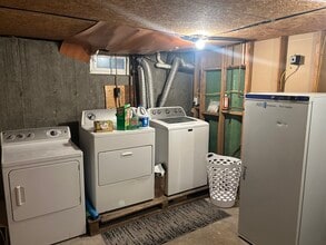 4 Meadowview Ln in Milford, MA - Building Photo - Building Photo